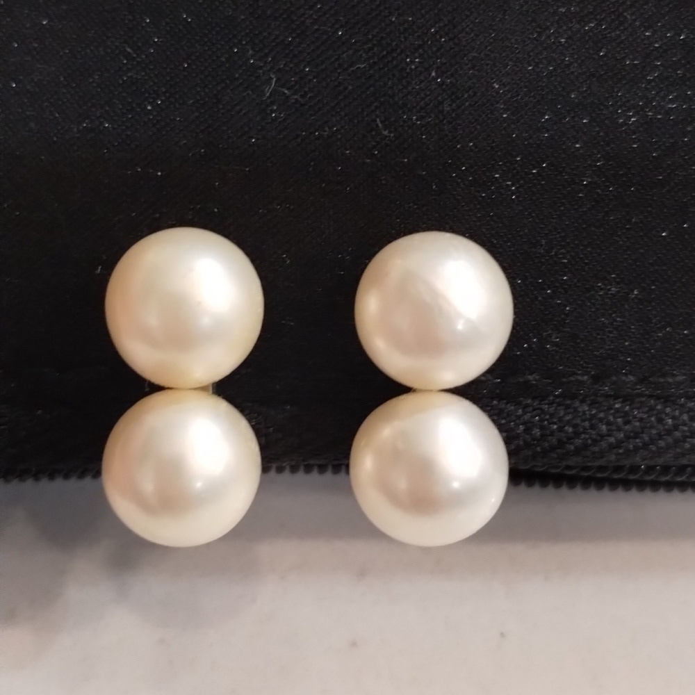 Double pearl clip-on and screw tight earrings vintage